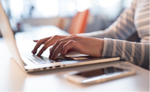 怎么設(shè)計(jì)網(wǎng)頁(yè)才可以吸引留住客戶 怎么設(shè)計(jì)網(wǎng)頁(yè)才可以吸引留住客戶